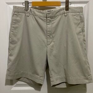 Banana Republic Mens Cotton Flat Front Chino Shorts Size 36 Pockets Tan Summer